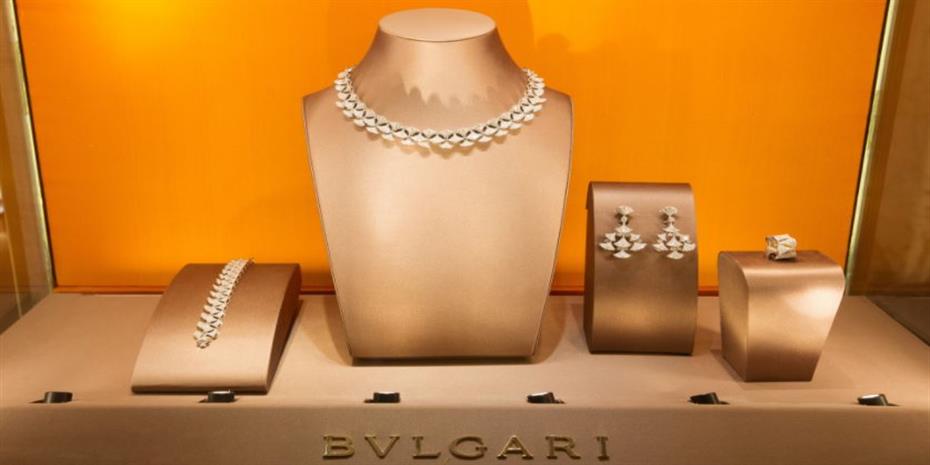 Πολυτελή κοσμήματα και ρολόγια αγοράζουν οι Ρώσοι για να μη χάσουν τα λεφτά τους